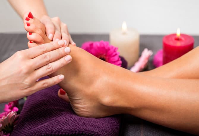 Getting A Pedicure? How To Avoid Fungus On Feet And Infections From An Ingrowing Toe Nail