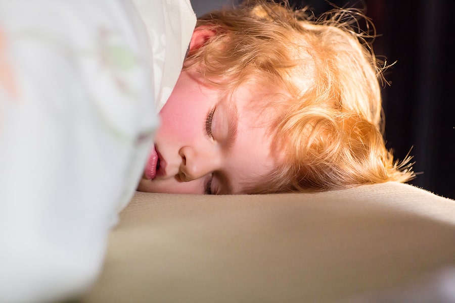 Help Your Child to Sleep When Traveling